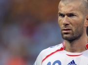 PG游戏下载-库里关键战不手软，老鹰对阵开拓者见证巨星本色