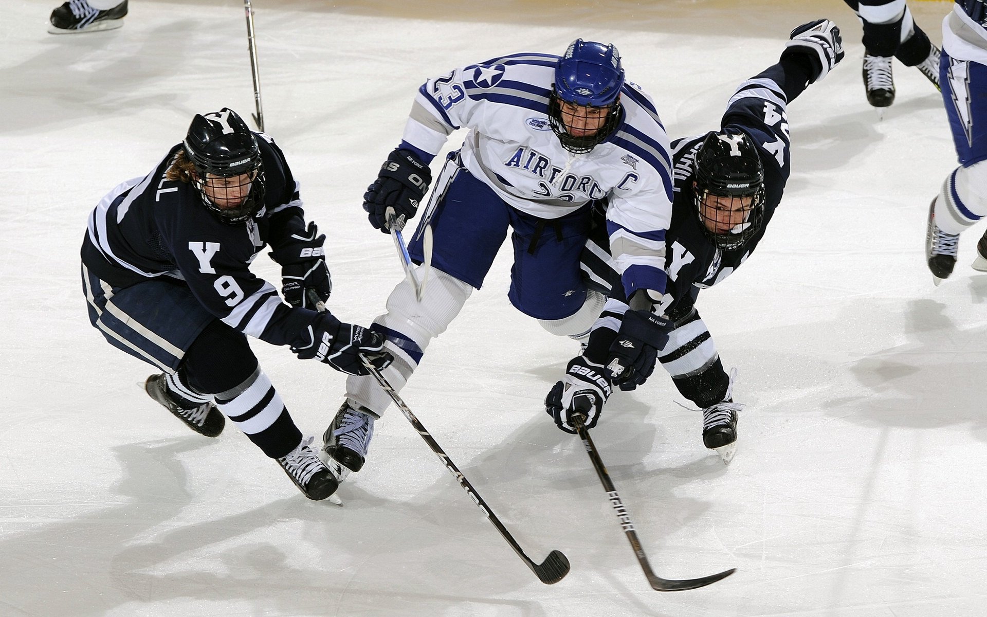 欧冠半决赛之夜，萨拉赫持续制造杀伤，红军利刃如何撕裂对手防线