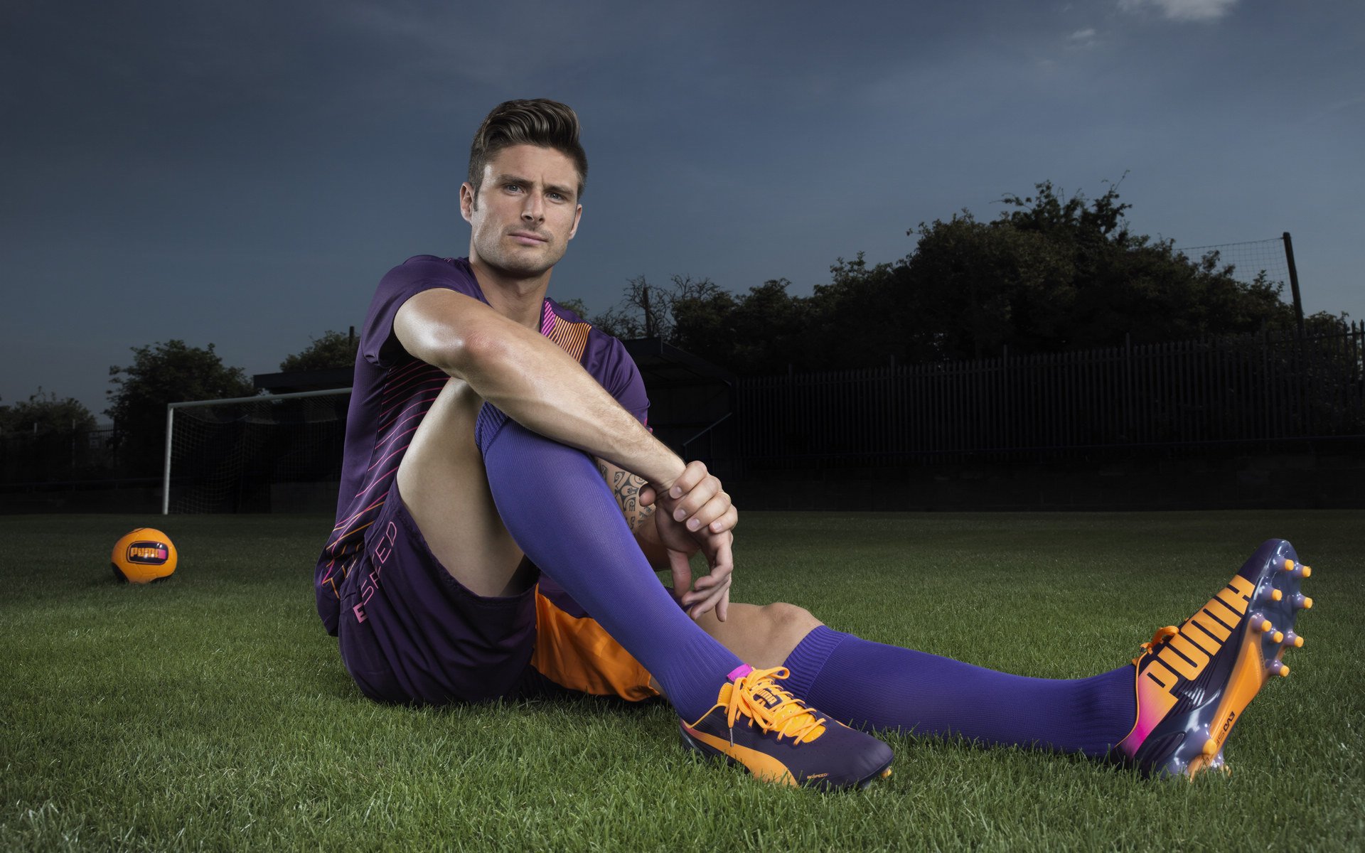 冷门与传奇，当苏格兰撼动土耳其，C罗再次定义关键时刻