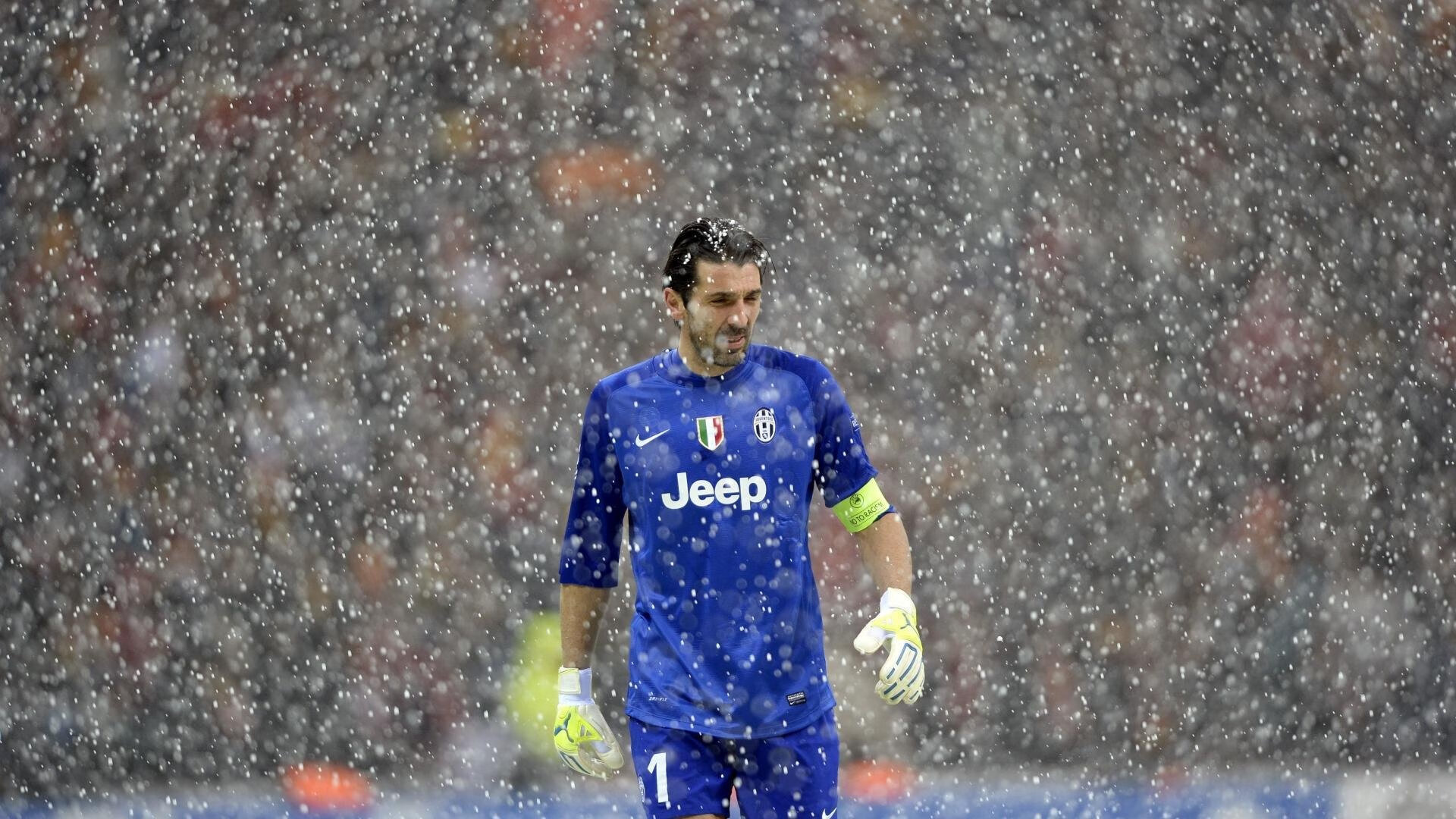 年度焦点之战之夜，姆巴佩硬仗之王